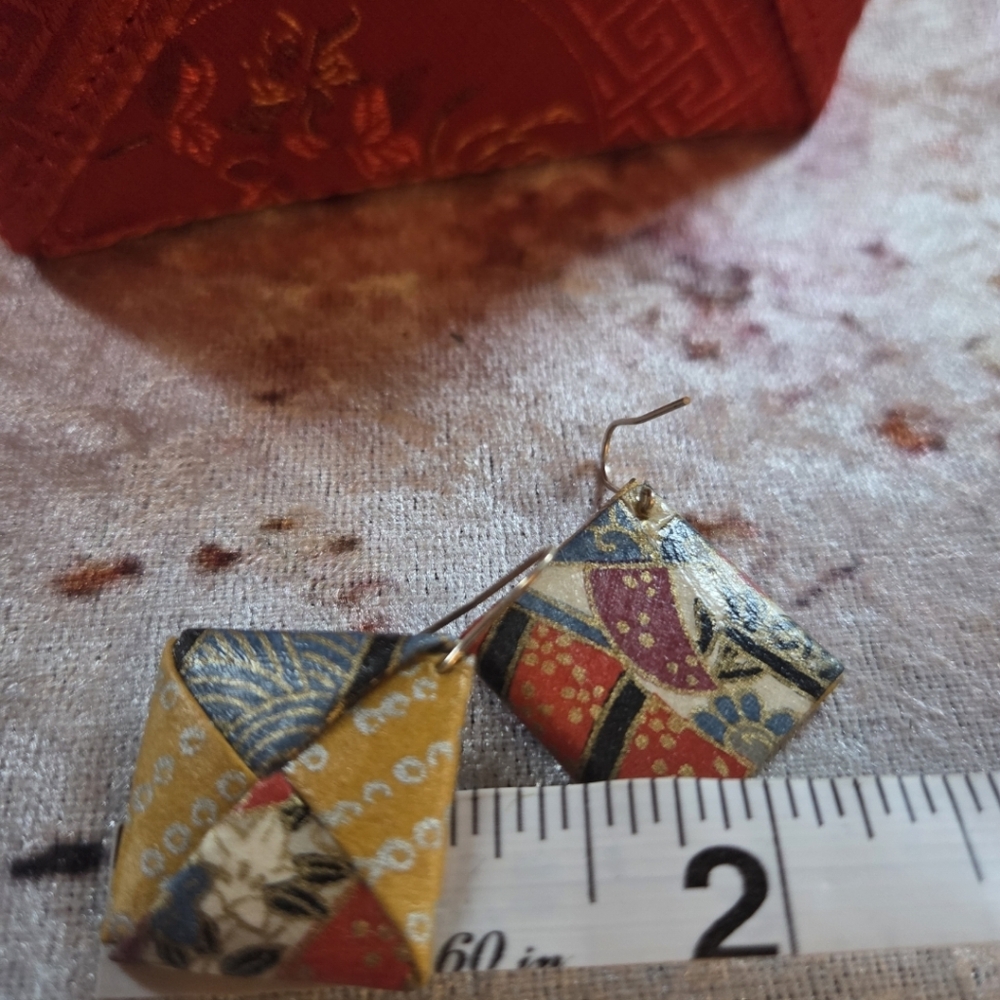Chinese Style Takeout Red Silk Box Handbag Bamboo Handle Origami Silk Earrings - Picture 15 of 16